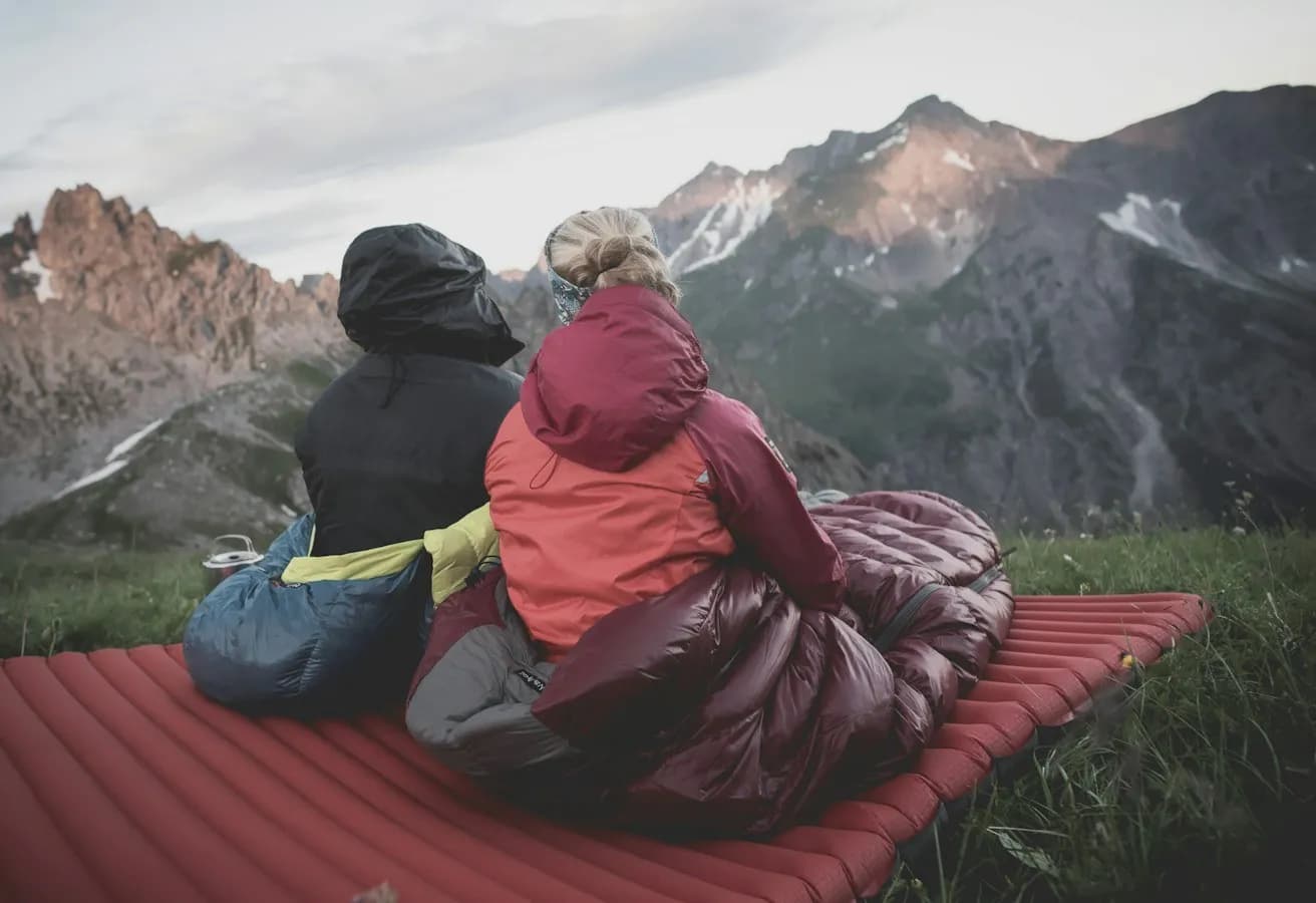 Base Camp Insulated Air Mat Brick red
